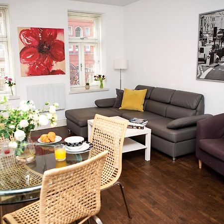 Apt 2, Trafalgar Square 2Nd Floor By Indigo Flats London Bagian luar foto