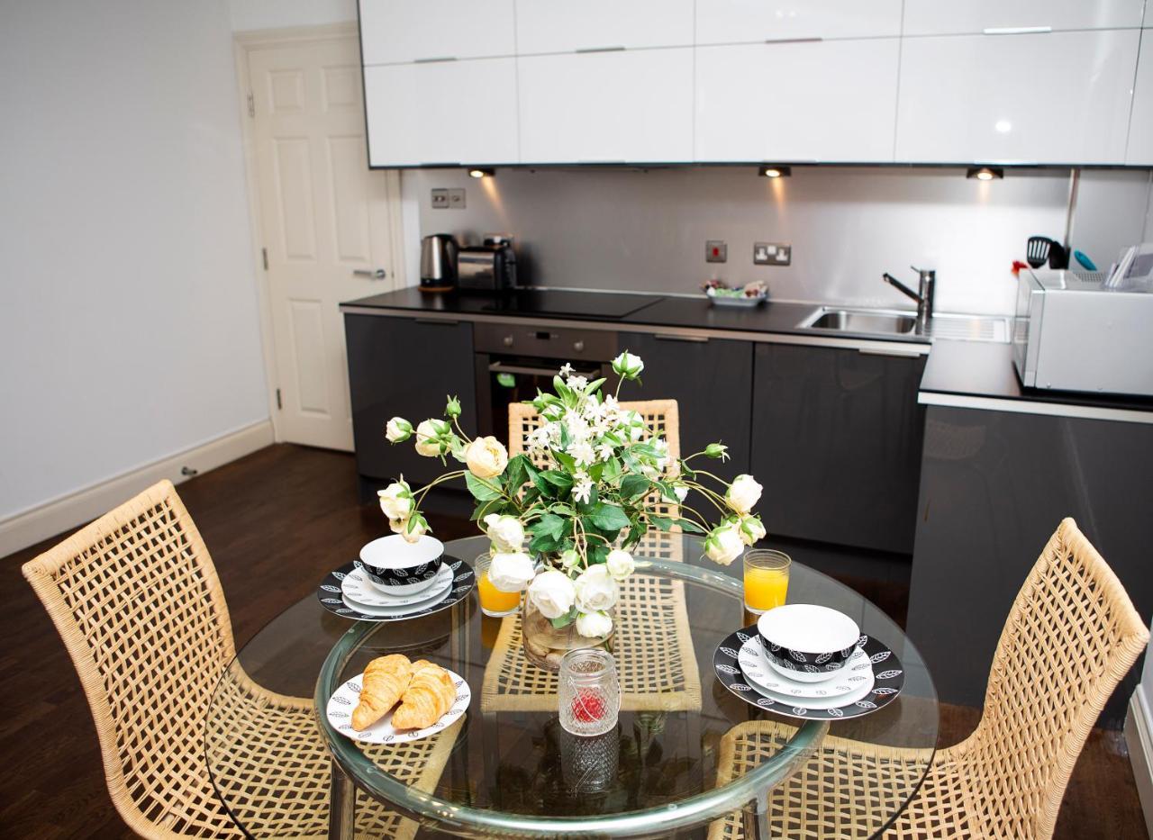 Apt 2, Trafalgar Square 2Nd Floor By Indigo Flats London Bagian luar foto