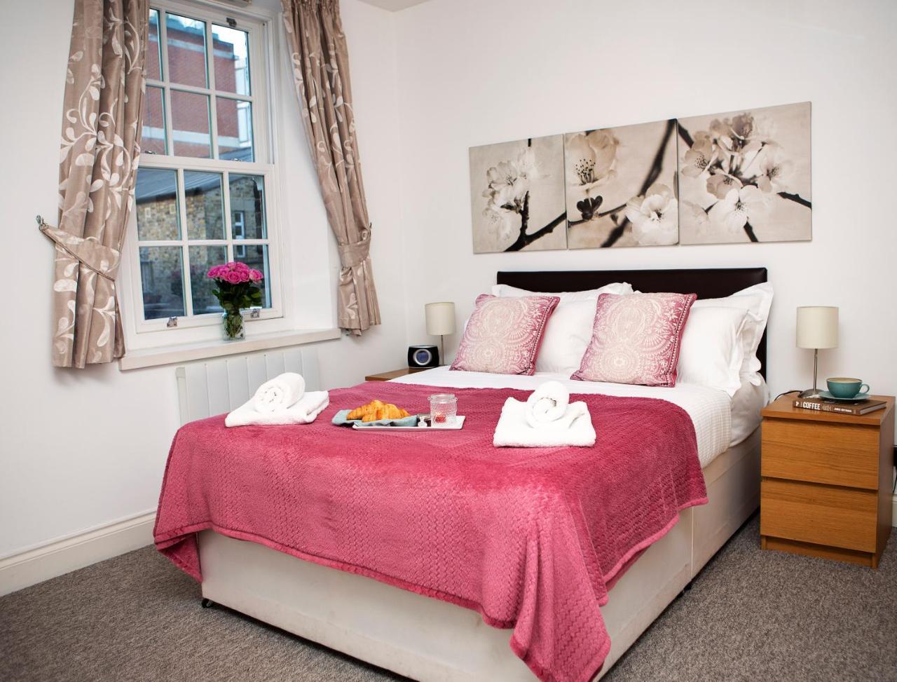 Apt 2, Trafalgar Square 2Nd Floor By Indigo Flats London Bagian luar foto